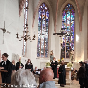 Regionalbischöfin Elisabeth Hann von Weyhern im Ordinationsgottesdienst