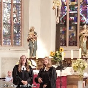 Pfarrerinnen im Ordinationsgottesdienst in Roßtal